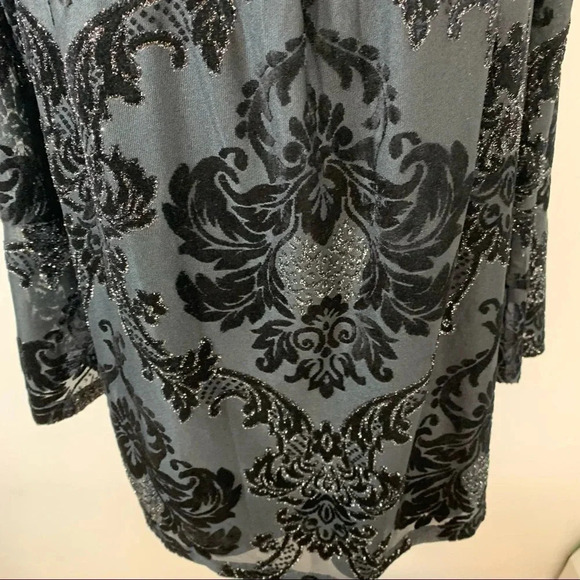 Isaac  Mizrahi Black Velvet Top‎ XS  Silver Sparkle Bell Sleeve Boho Whimsy Goth - Picture 3 of 14